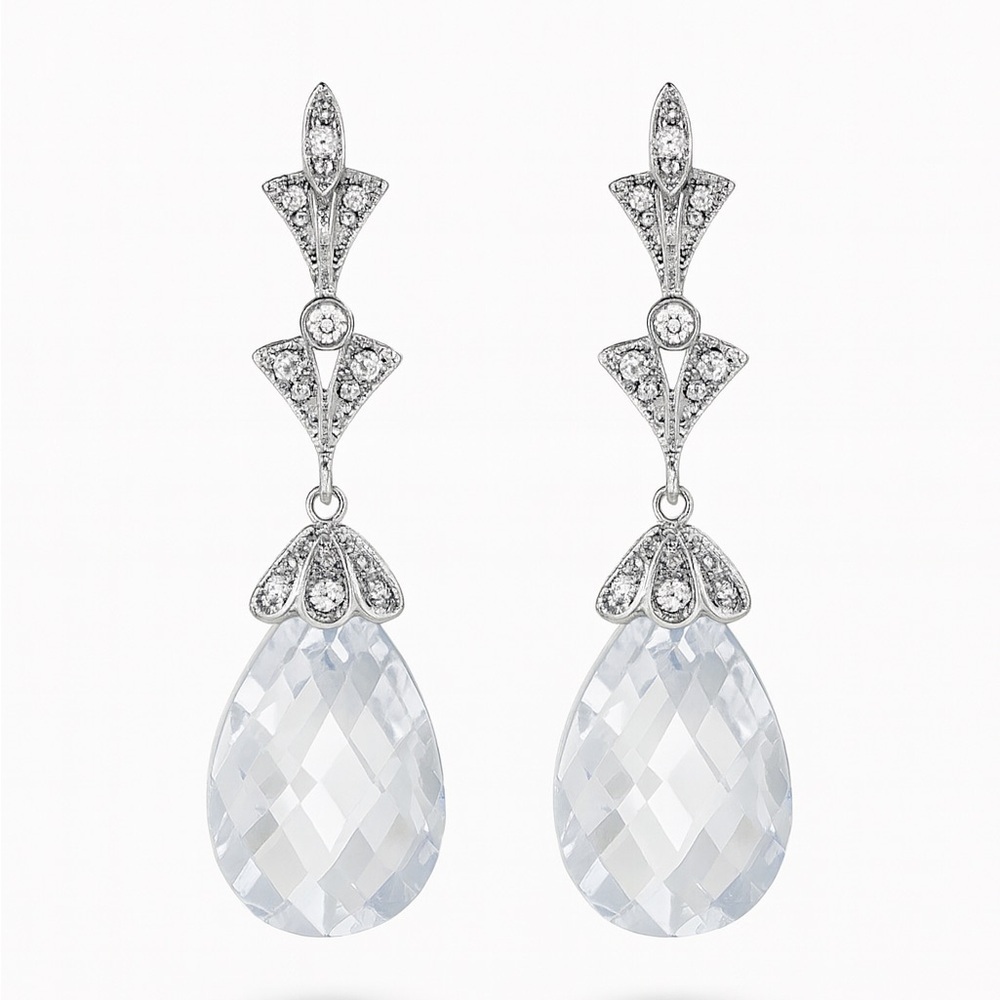 ⚜️ Elegant Silver Drop Earrings